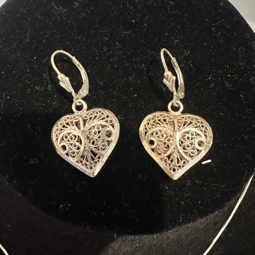 Vintage 925 Sterling Silver Intricate Heart Filigree Drop Earrings